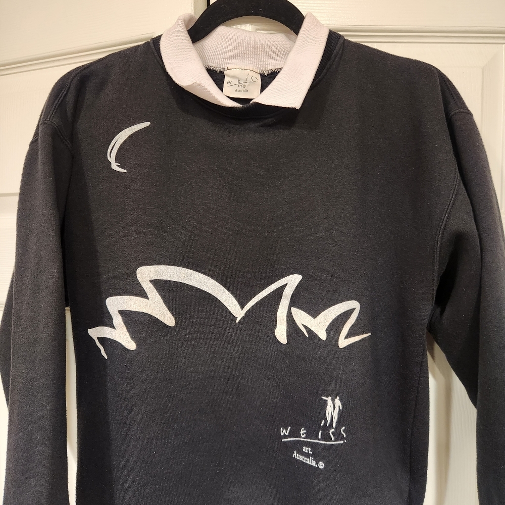 Vintage Weiss Art Sweatshirt!